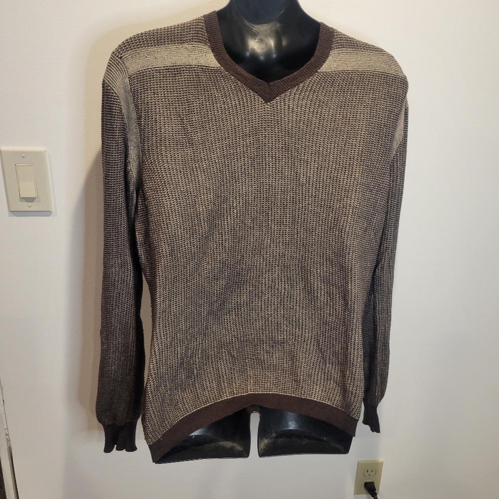 Converse x john varvatos brown/tan long sleeves sweater flaw
